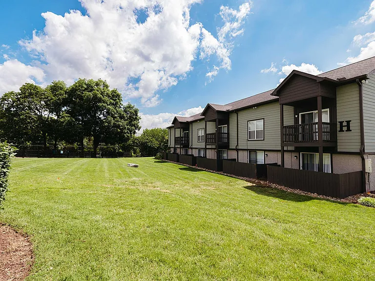 Chase Cove Apartments — Photo 45