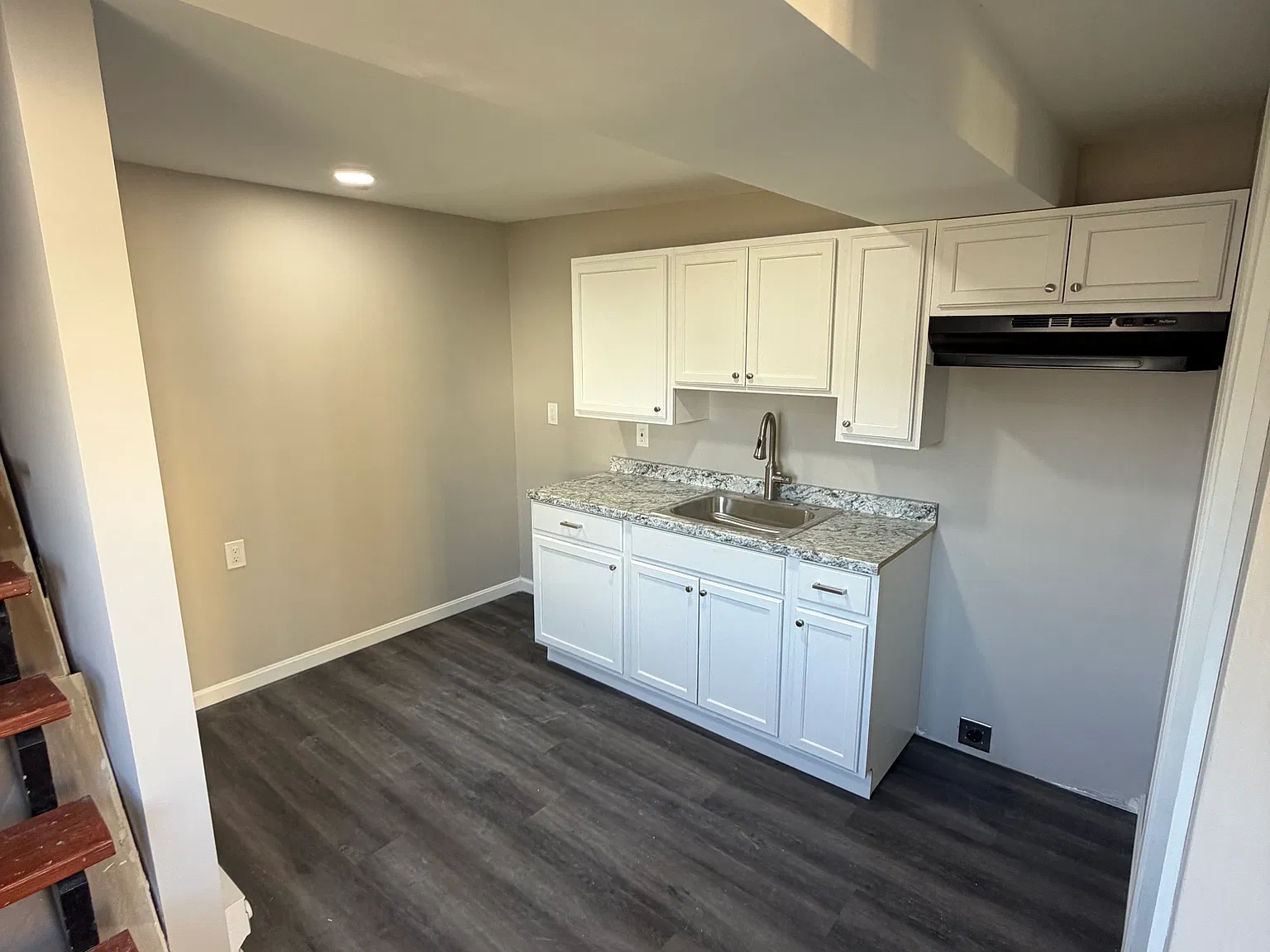 1 bed, 650 sqft, $925 — Photo 2