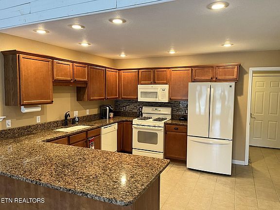 5th image of 528 Yuchi Dr