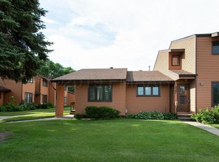 2209 4th Ave S, Moorhead, MN 56560