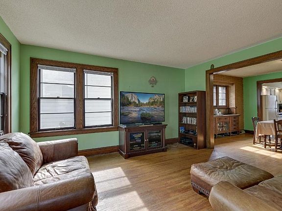 3rd image of 3747 Aldrich Ave N
