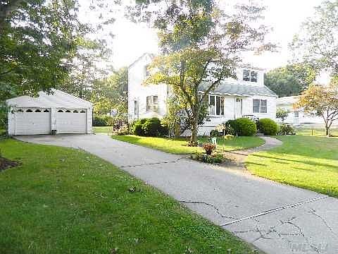 3rd image of 2360 Feuereisen Ave