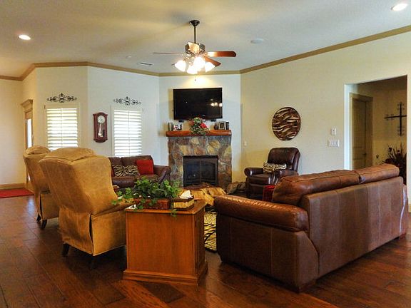 2nd image of 5906 Llano Ct