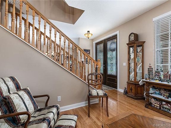 5th image of 906 SW Lighthouse Dr