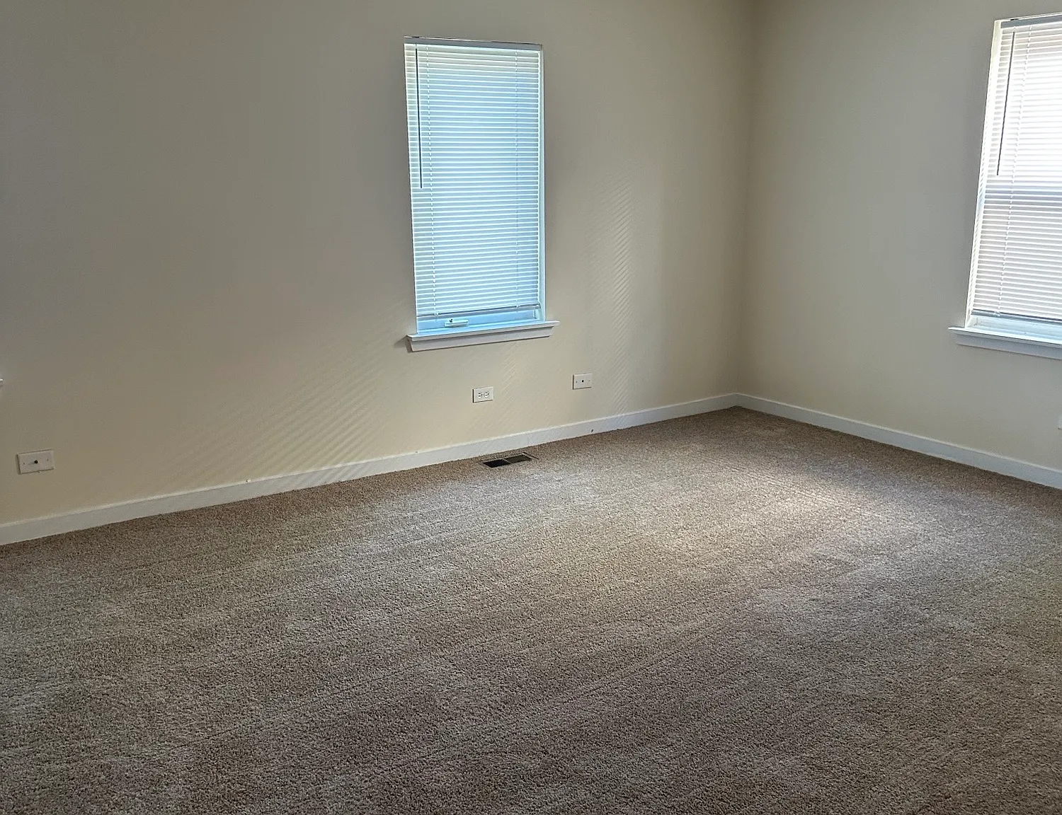 2 bed, 1159 sqft, $1,500 — Photo 3