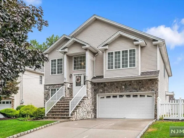 117 Cleveland Ave, Hasbrouck Heights, NJ 07604