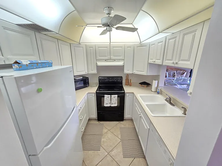 1935 Cobia Dr #103E — Photo 6