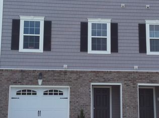 404 Garland Shores Dr, Hubert, NC 28539