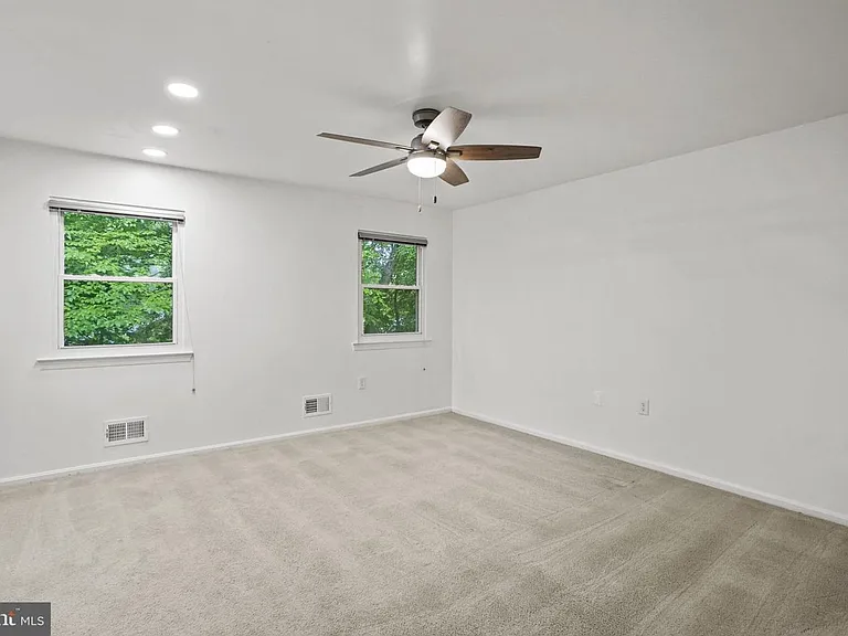 9086 Brook Ford Rd — Photo 27