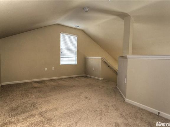 4th image of 5350 Dunlay Dr Unit 1611