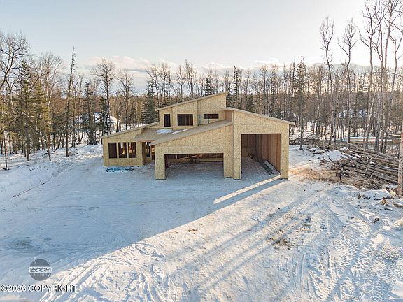 2nd image of 2030 W Cameron Dr