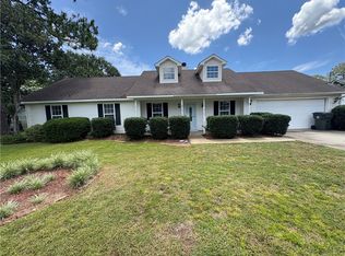 185 Timber Ridge Dr, Brunswick, GA 31525