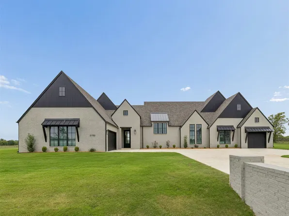 31750 E Two Socks Dr, Broken Arrow, OK 74014