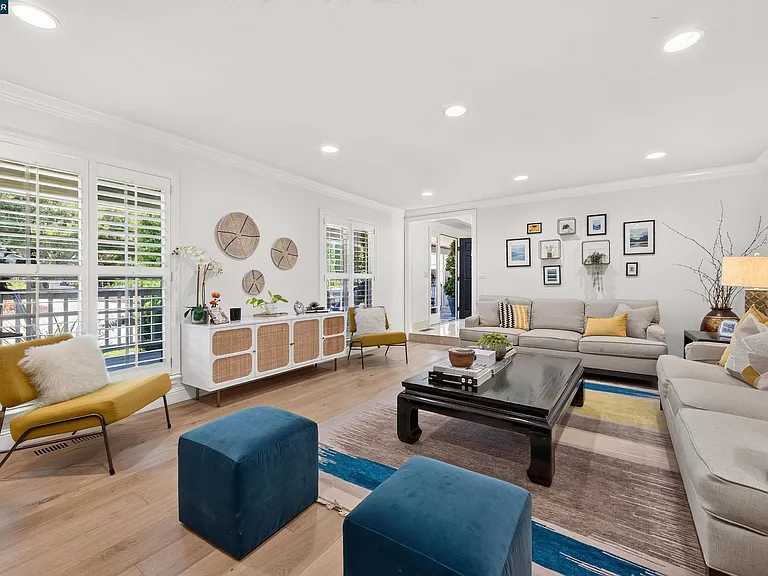 2207 Martin Ave — Photo 31