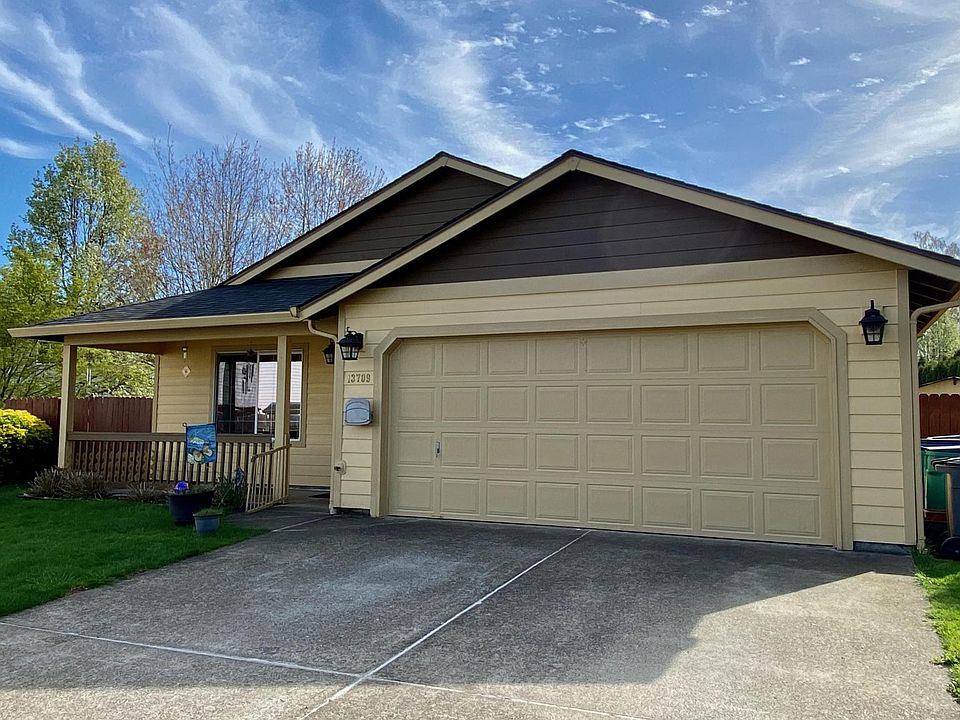 1st image of 13709 NE 32nd Cir