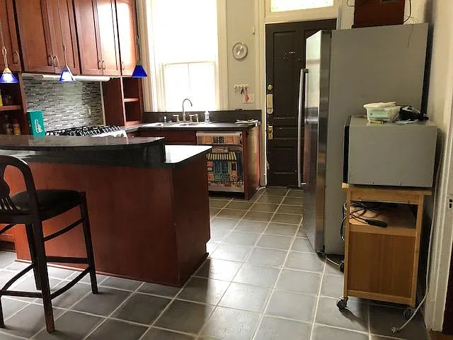 4404 Franklin Ave — Photo 4