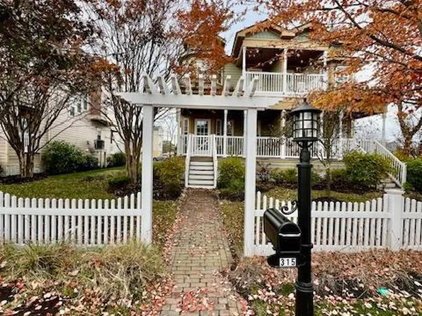 315 Centre St, Beach Haven, NJ 08008