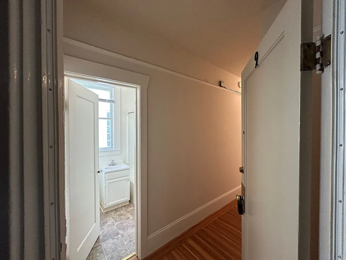 Building Photo - 935 Pine St #1372R