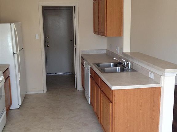 4th image of 11705 Raymond C Ewry Ln