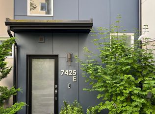 7425 4th Ave NE #E, Seattle, WA 98115