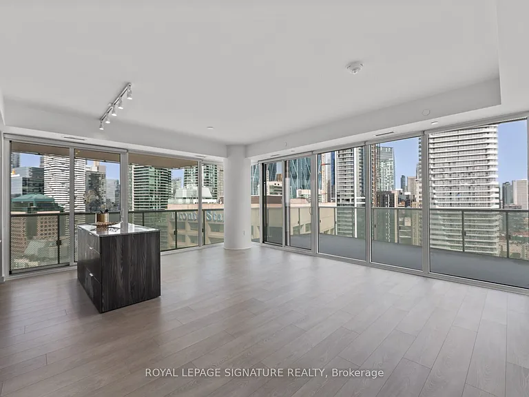 15 Queens Quay E #3305 — Photo 45