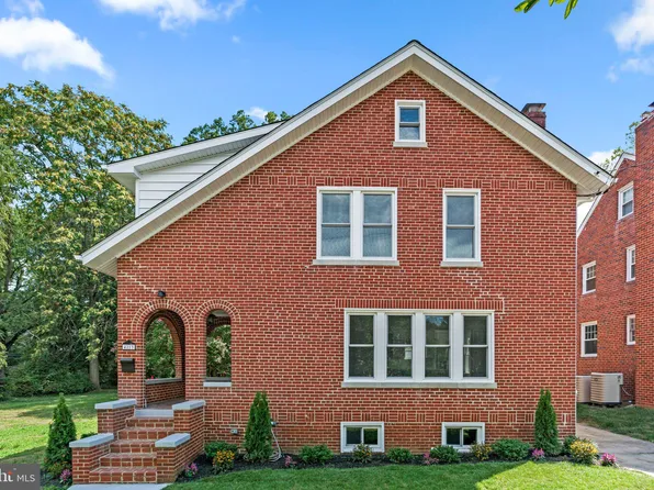4213 Tuckerman St, Hyattsville, MD 20782