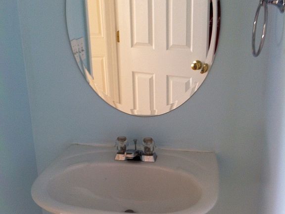 5th image of 4662 Parkway Cir