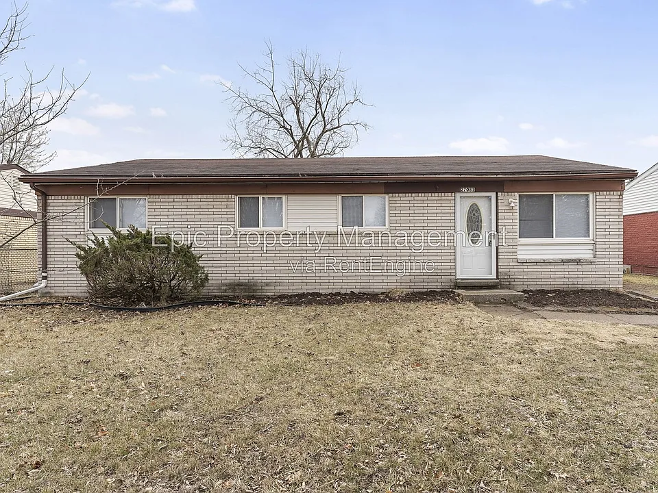 27081 Leroy St
