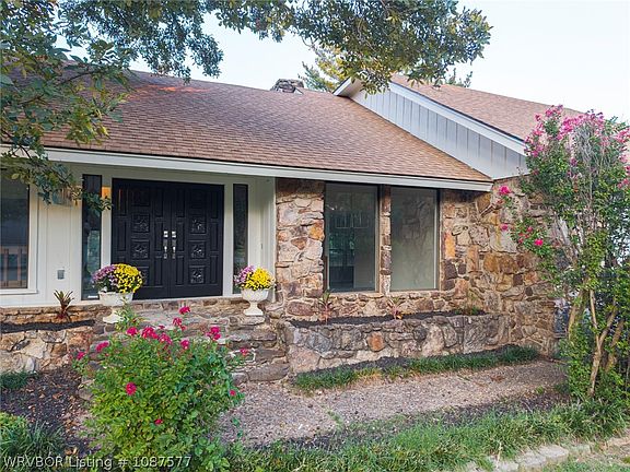 3rd image of 9609 Jenny Lind Rd