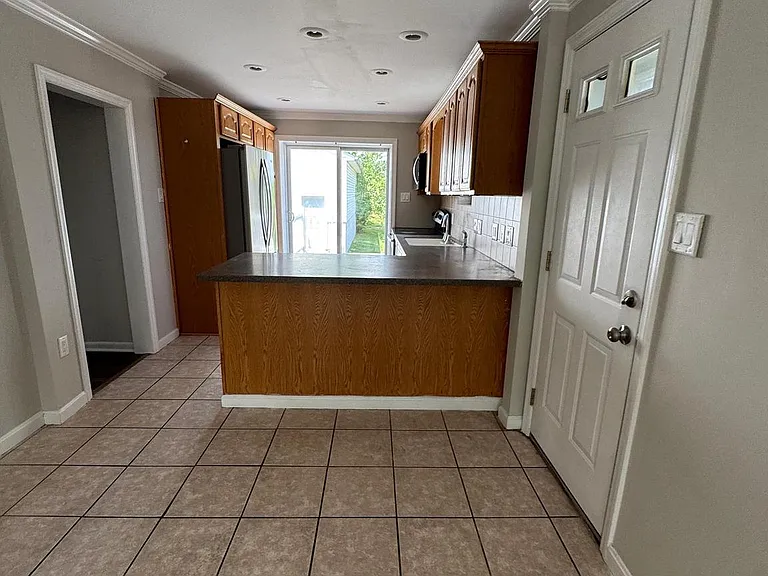 6600 Marne Ave — Photo 4
