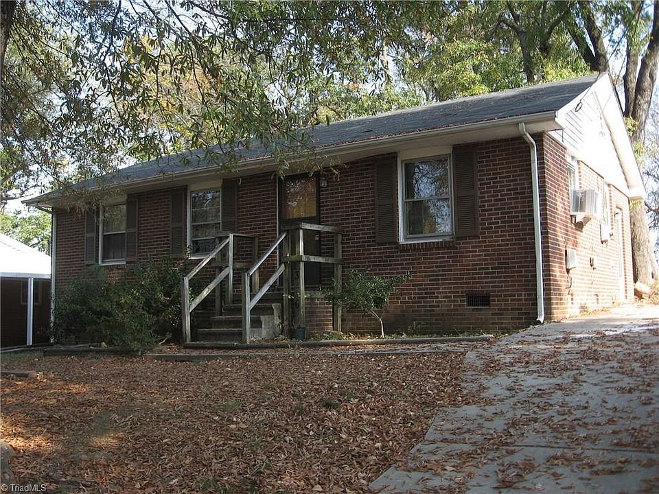 1st image of 3216 Sandburg Dr