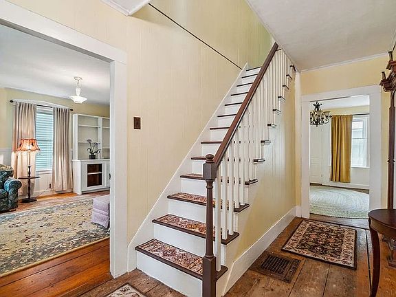 5th image of 9 North Cmn