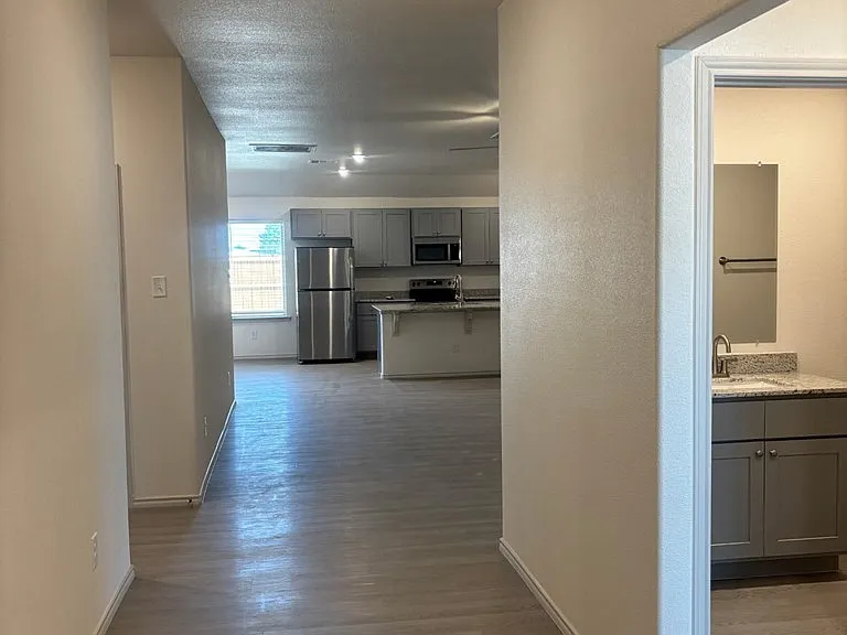 8126 E County Road 114 — Photo 2