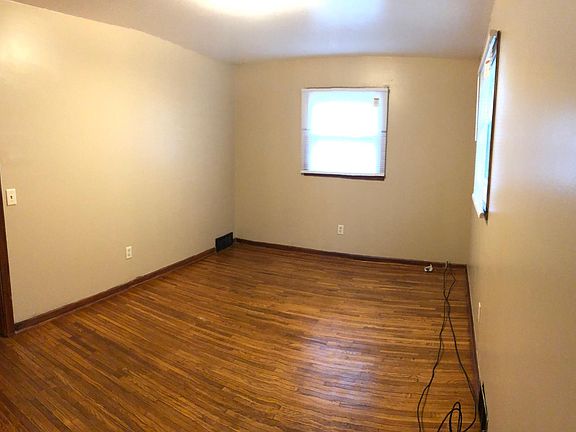 3rd image of 11 Bennett Ave