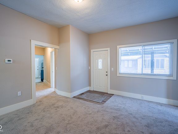 5th image of 406 W 6th St