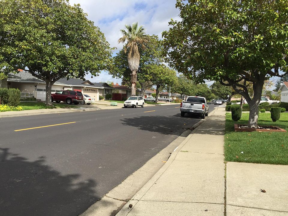 1st image of 2465 Medallion Dr