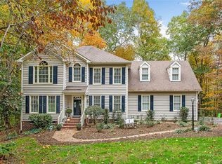 12424 Hillcreek Ct, Midlothian, VA 23112