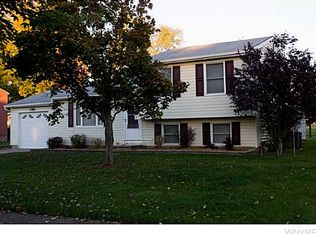 211 Tracey Ln, Grand Island, NY 14072