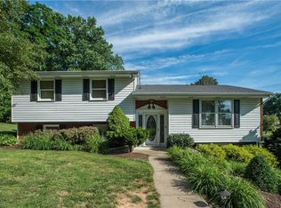 114 Stratford Dr, Mc Murray, PA