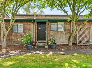 15 Pine Tree Cir, Cotati, CA 94931