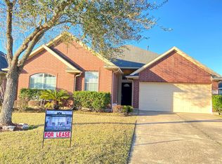 7505 Misty Lake Ln, Pearland, TX 77581