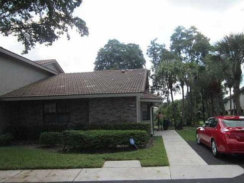 1st image of 9088 Vineyard Lake Dr