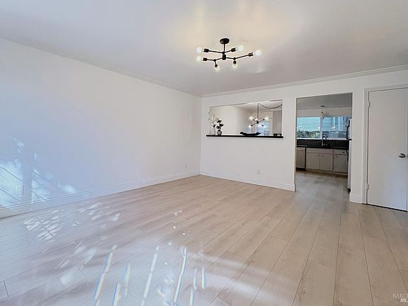 4th image of 5242 Miles Avenue Apt C