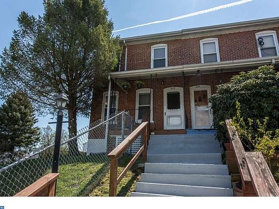 2nd image of 412 W 3rd Ave