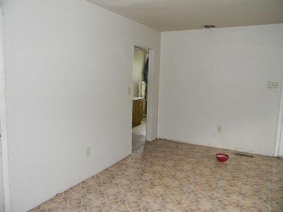 2nd image of 111 Van Horne Ave