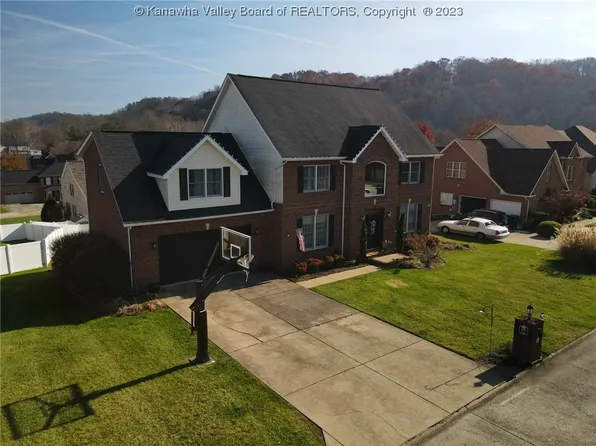 4013 Chelsea Xing, Hurricane, WV 25526