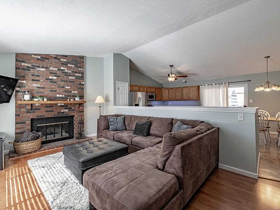 3rd image of 7274 Emerald Forest Dr