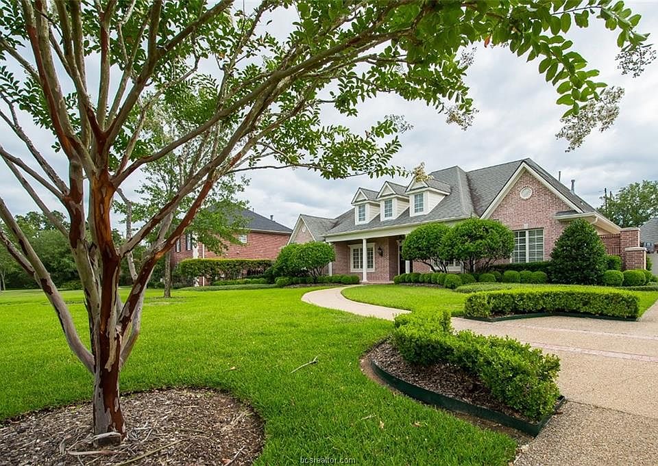 1st image of 4910 Augusta Cir