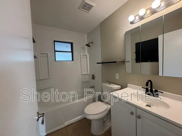 2910 N 193rd Ave — Photo 7