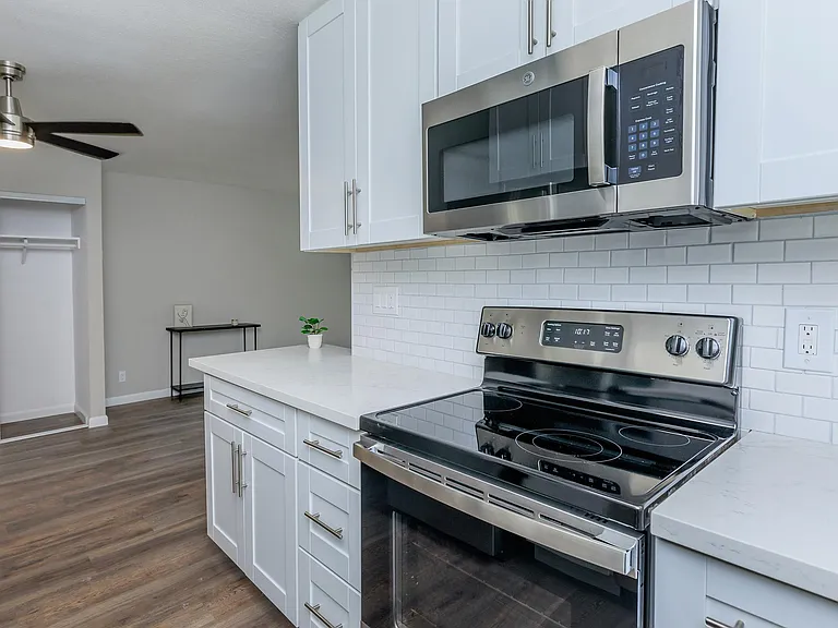 4401 Central Ave — Photo 59